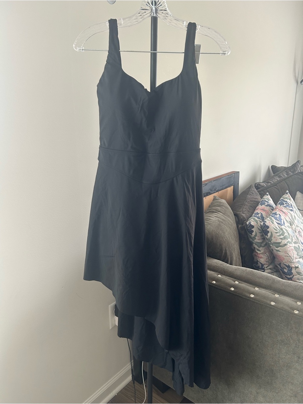 HALARA Black Asymmetrical Hem Sleeveless Dress